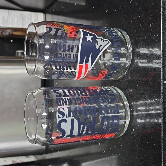 Set of New England Patriots Drink Glasses - Picture 1 of 4